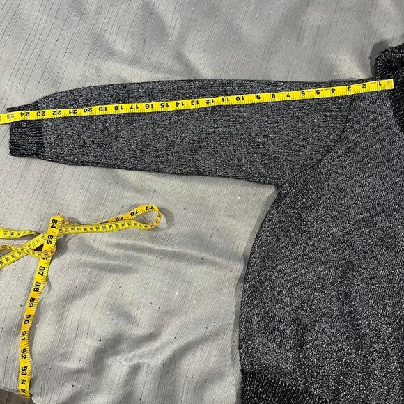 Vintage BFA Classics Metallic Shimmery Silver & Black Turtle Neck Sweater Size M - Picture 8 of 8